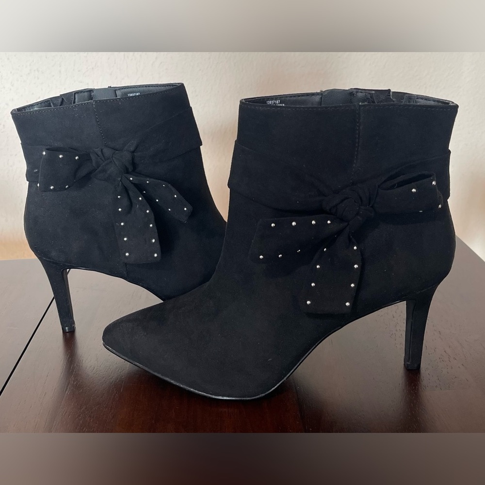Torrid Black Heeled Ankle Boots with Bow 10.5WW